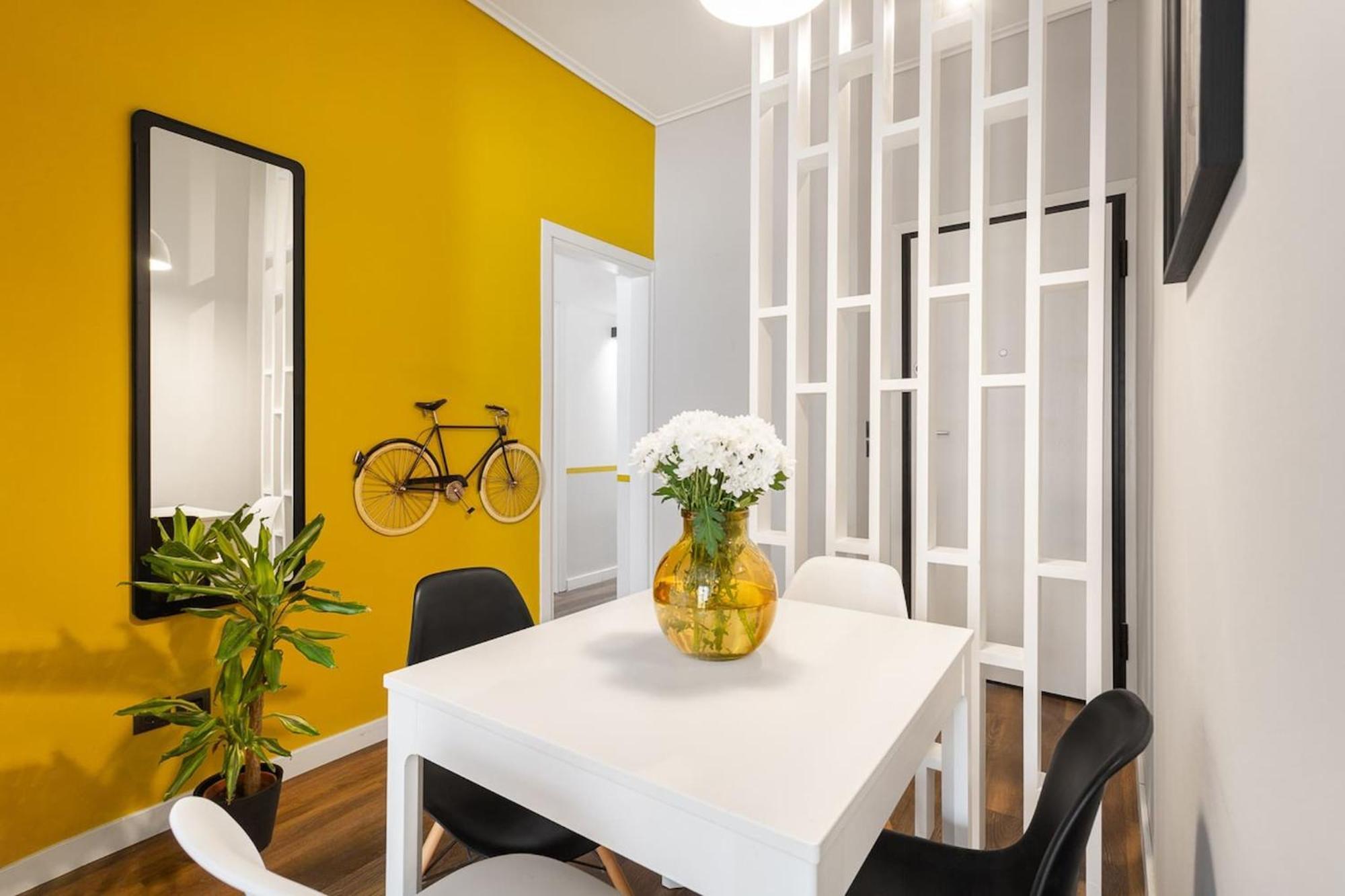 Bright, Modern Retreat Near Acropolis In Koukaki *