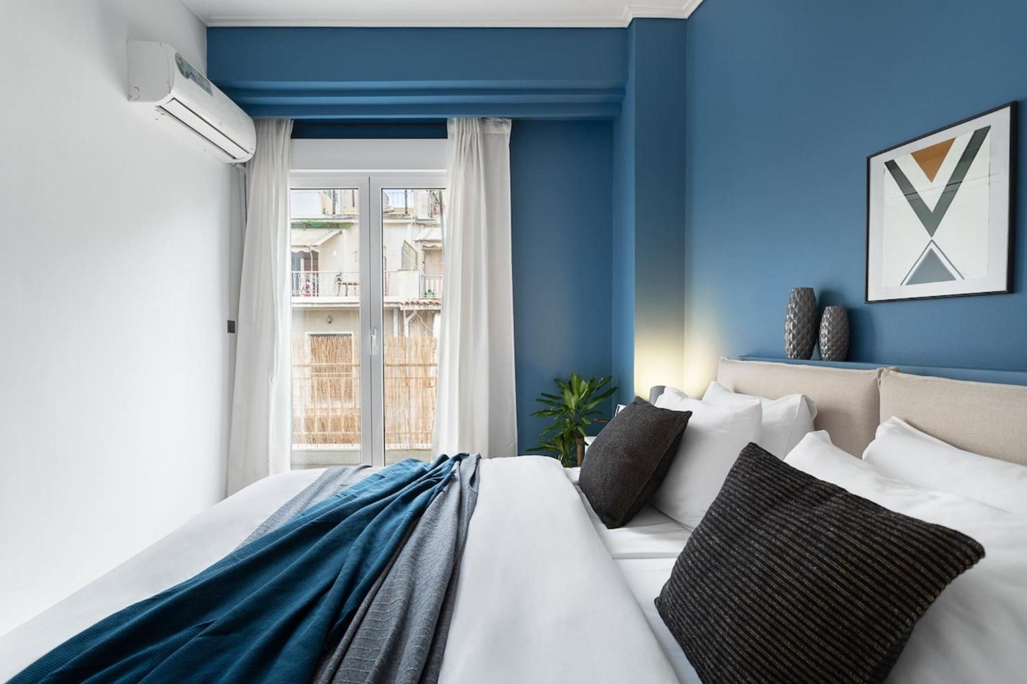 Bright, Modern Retreat Near Acropolis In Koukaki Athens